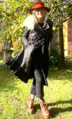 Manteau. Taffetas choco rayé. Doublé, élégant