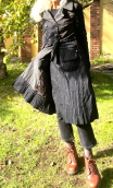Manteau. Taffetas choco rayé. Doublé, élégant