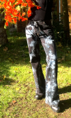 Pantalon Saxo. Empreintes. Gris noir. Taille 40. Denim imprimé tie and dye