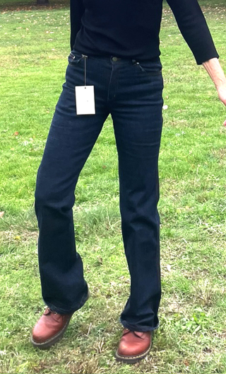 Pantalon Saxo. Denim bleu intense. Taille 36 Stretch. Coupe droite
