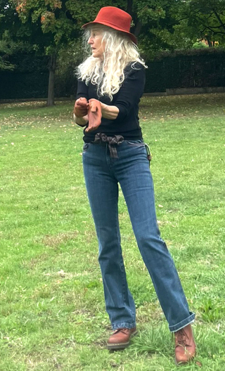 Pantalon Saxo. Denim stone used. Jean stretch, droit, ceinture