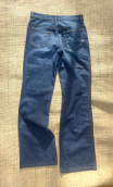 Pantalon Saxo. Denim stone non stretch. Coupe droite, jean basique