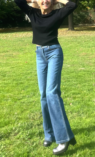Pantalon Saxo. Denim stone non stretch. Coupe droite, jean basique