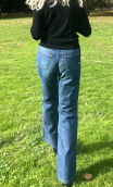 Pantalon Saxo. Denim stone non stretch. Coupe droite, jean basique