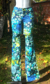  Pantalon Mike. Shadows. Coton stretch imprimé Fleurs bleu. Petit