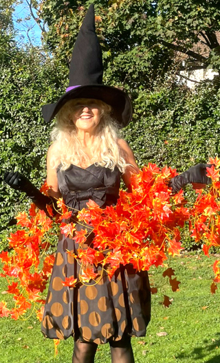  Robe ballon noire. Pastilles marron