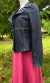  Veste Marguerite. Denim bleu brut, manche longue, féminine, légère