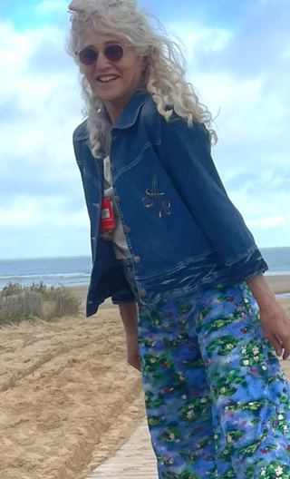 Blouson Roméo. Veste courte denim stone used, stretch. Taille L