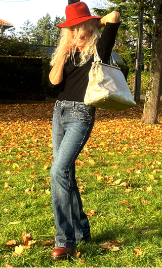  Pantalon Trompette. Denim bleu clous et gros fils. Jean stretch bootcut