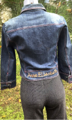 Blouson Roméo. Denim broderies et sequins. Veste courte, stretch