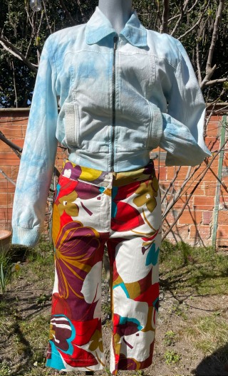 Blouson Gelati. Tie and dye bleu. Petit, coton, zippé, mini bomber