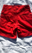 Short. Indian blues rouge. Coton soie. Ample, revers