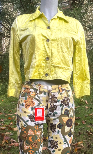 Blouson Roméo. Calypso anis. Tissu mémoire métal jaune. Taille petit