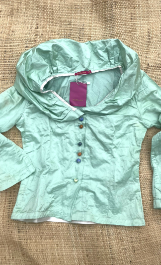 Veste Picolo Teatro. Girly vert d'eau. Tissu mémoire de forme. Elégant