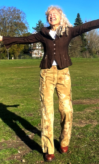 Veste romantique. Tweed marron. Tissu mémoire métal. Cintrée, féminine