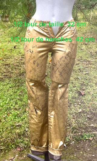  Pantalon Memphis. Roadbook. Kaki. Gabardine imprimée or et vert