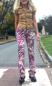 Pantalon Sting. Lianes violettes. Flare, trompette, stretch, ajusté