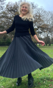 Jupe plissée soleil. Laine polyester gris Ample. Fabrication française