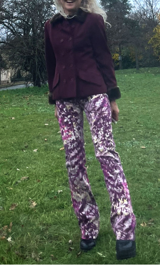 Veste Fraülein. Bordeaux col et poignets fourrure. Fabrication française