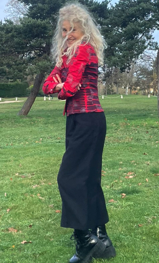 Veste Georgia. Mur de Pisé rouge. Coton stsretch imprimé, non doublée