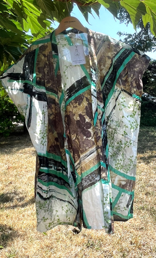 Kimono Indira. Fougères. Veste non doublée imprimée blanc noir vert