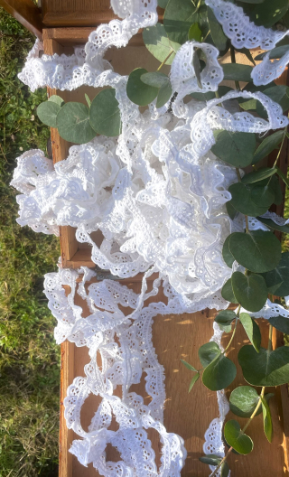 Broderie anglaise blanche élastiquée, coton blanc