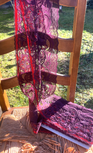 Bande dentelle Aubergine rouge cerise, 15 cm, accessoires textile