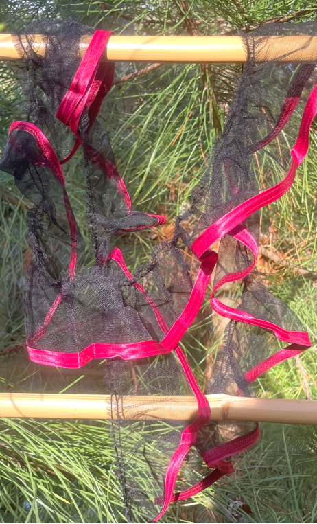 Bande tulle froncée Gitanes, noire rouge, mercerie