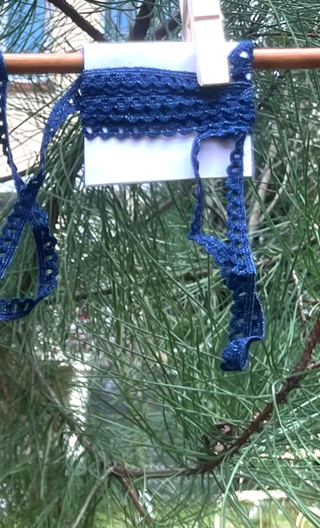 Ruban festonné élastiqué bleu indigo, coton, mercerie