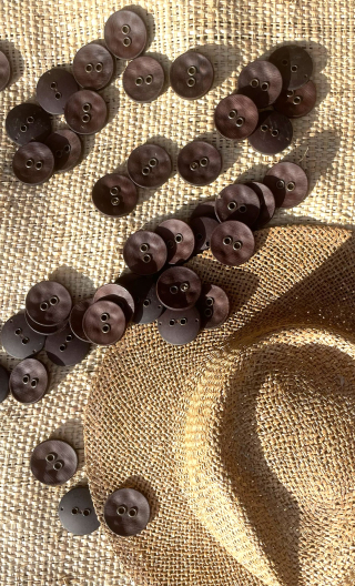 Boutons 40 mm, exceptionnel, marron, mercerie