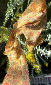  Dentelle or sur paille et mimosa, mercerie, 17 cm