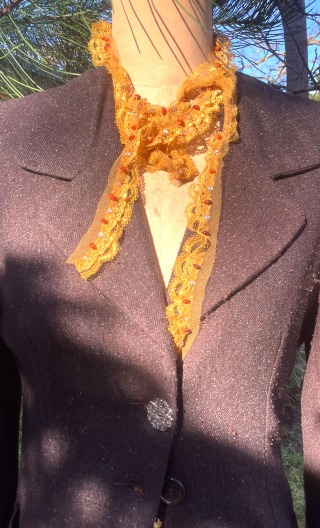 Ruché élastiqué. Tulle et paillettes, accessoires textile 