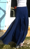 Jupe Scorta. Peps. Bleu. Ample, longue, coton, légère. Hippy chic