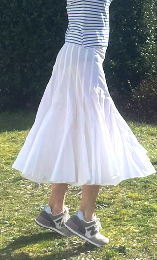 Jupe Scorta. Peps. Blanc. Ample, longue, coton, légère. Hippy chic