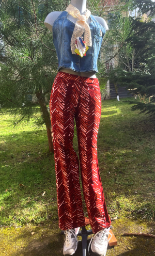 Pantalon soie sauvage. Bambous rouille, imprimé graphique, slim petit