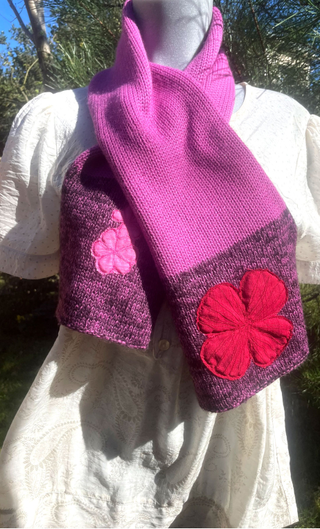 Echarpe laine rose et fleur