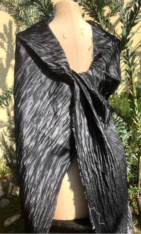 Coupon. Matelassé anthracite noir. Textile, couture