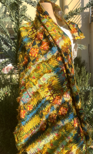 Coupon. Reine de Sabaa. Anis, imprimé fleurs. Couture, textile