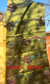 Coupon. Taffetas olive fleur. Polyester froissé brodé. Tissu