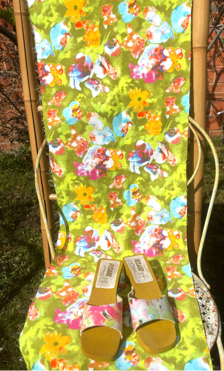 Coupon. Fleurs acidulées Tissu stretch Imprimé, couture