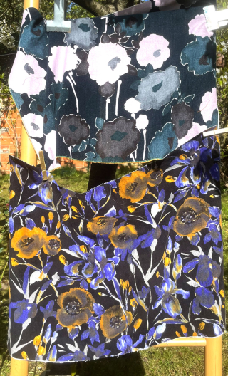 Coup de cadre. Duo velours lyrique imprimé. Tissu, mercerie