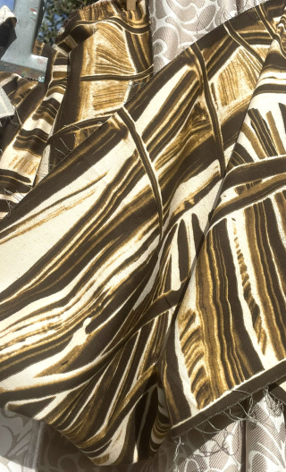 Swatch. Bambous. Tissu gabardine imprimée, mercerie