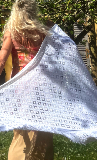Coupon. Dentelle losanges blanc. Défaut