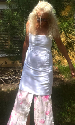 Mini robe ou Fond de robe blanc - 2