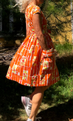 Robe plissée orange et poche. Collection privée - 4