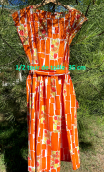 Robe plissée orange et poche. Collection privée - 7