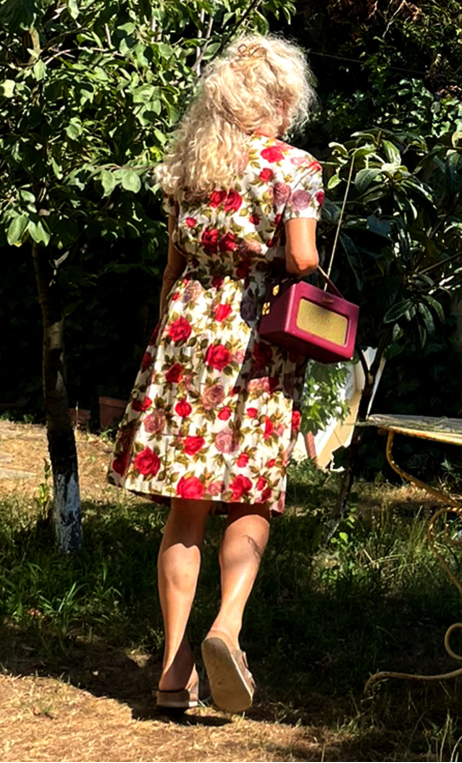 Robe V plissé fleuri roses. Collection privée - 9