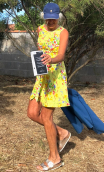 a a Robe fleurie jaune. Collection privée - 5