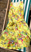 a a Robe fleurie jaune. Collection privée - 7