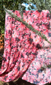 A Coupon 1,60 m. Voile fleurs rouge rose - 1